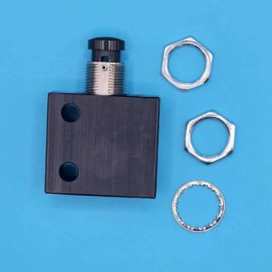 1/8 NPT Input Port- 3 Way Valve